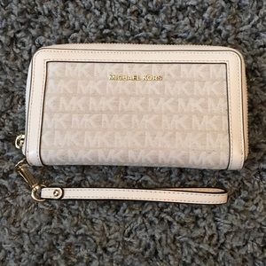 Michael Kors wallet/wristlet